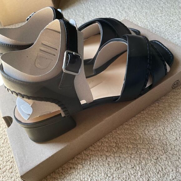 - NEW! 🇬🇧Clarks Serina 35 Cross WIDE 41.5 - Picture 10 of 16